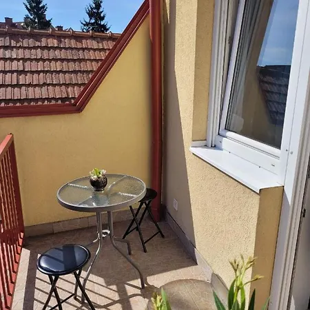 Cili Apartman 에게르