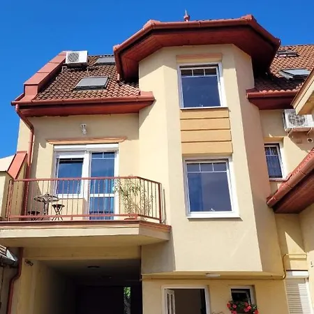 Cili Apartman Apartament Eger