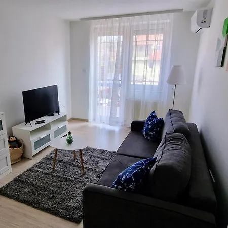 Cili Apartman 에게르